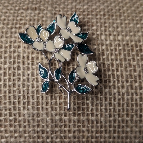 Signed Fish Enterprises Fine Enamel Flower Brooch - Picture 4 of 4